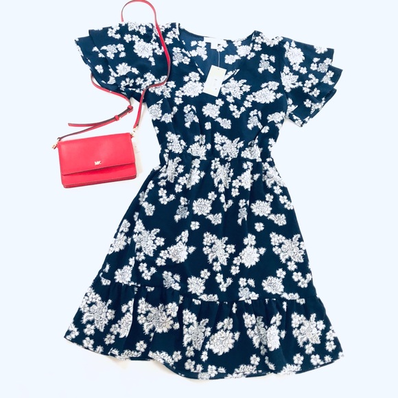 ❌SOLD❌Michael Kors TOSSED FIT & FLARE DRESS - Picture 11 of 11